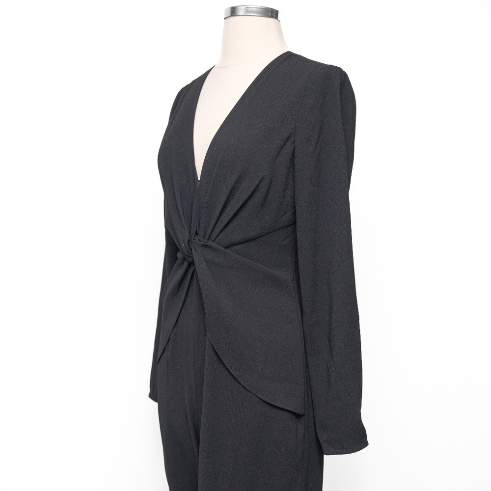 Self-Portrait.  Cropped‎ Cutout Crepe Jumpsuit. - Picture 11 of 16